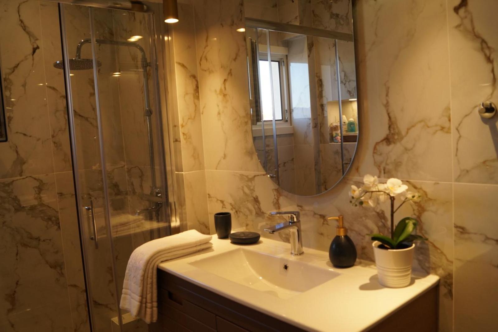 Daphne Luxury Apartment Kastoria